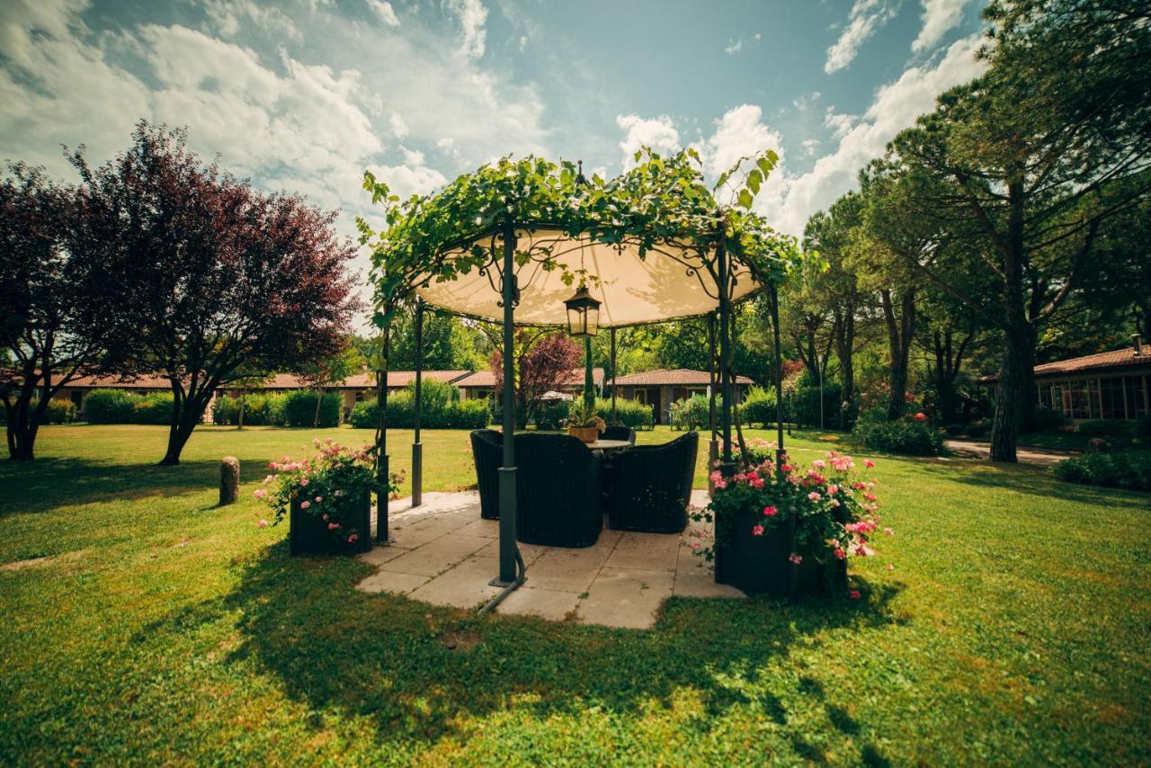 Park Residence Il Gabbiano Moniga del Garda Екстериор снимка