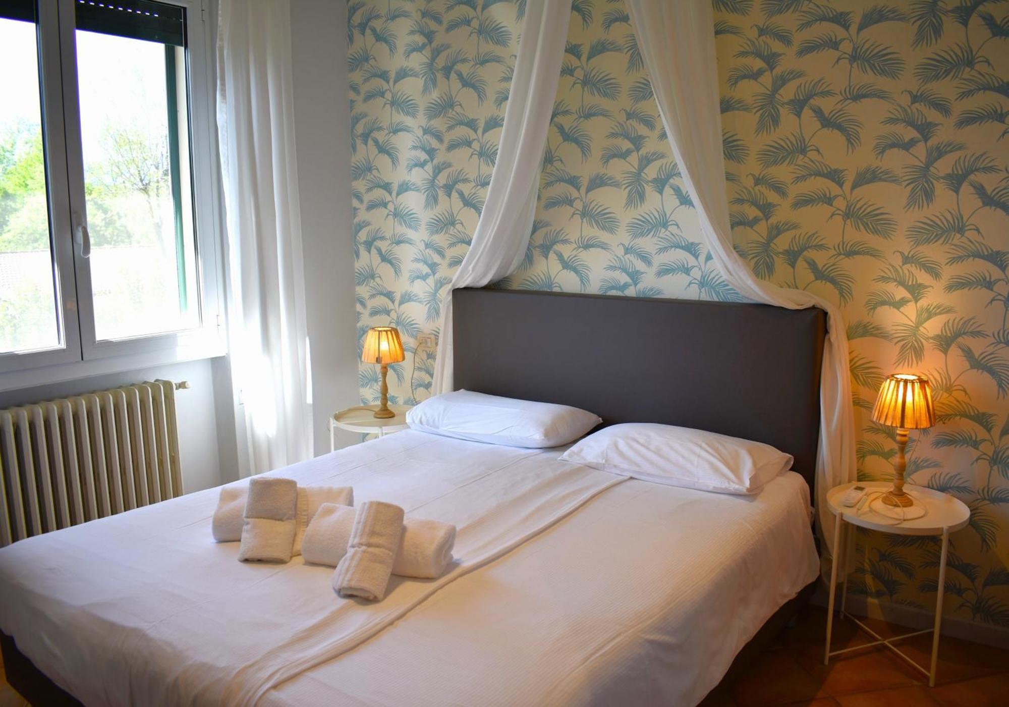 Park Residence Il Gabbiano Moniga del Garda Стая снимка